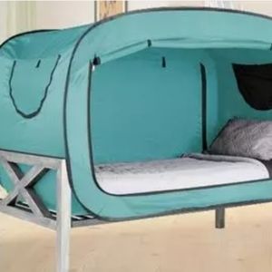 Privacy Pop bed tent light blue